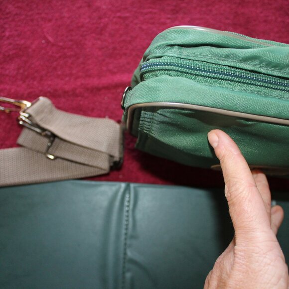 Vintage Time Magazine Duffle Bag Tote Green Zipper Closure Foldable Compact - Picture 5 of 7